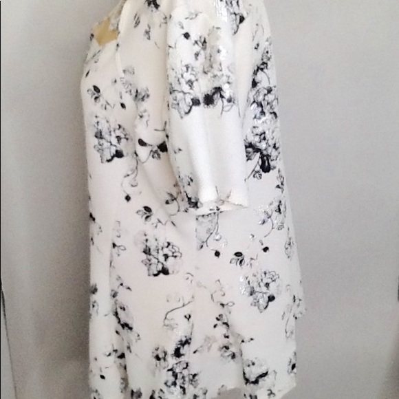 Caren Sport |  Blouse | Floral Printer - Picture 4 of 6